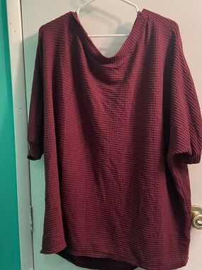Dear Scarlett Textured Waffle Knit Top in Deep Burgundy2x